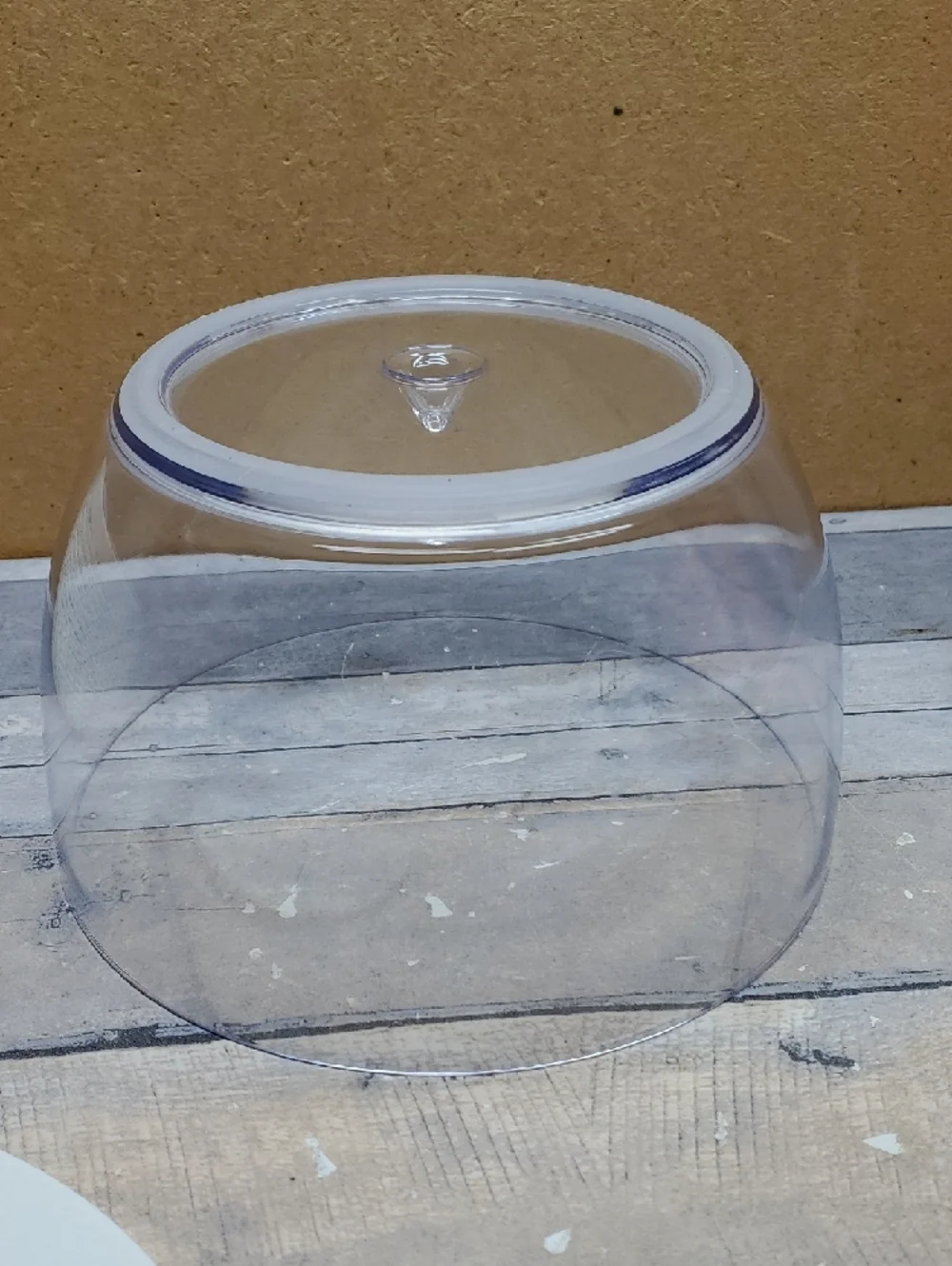 Clear OXO Good Grips  Salad Spinner 7.5 Inches with lid